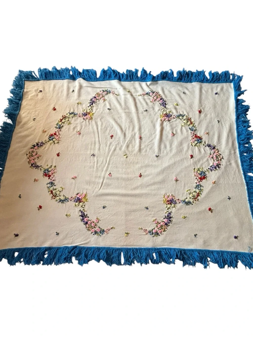 Vintage Crewel Hand Embroidery Needlepoint Tablecloth Throw Blanket Ribbon Roses